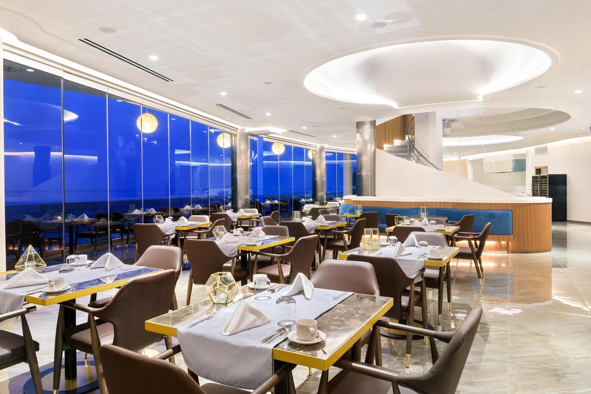فندق Alexandra Elegance Bridging Generations (Adults Only) بوتوس المظهر الخارجي الصورة